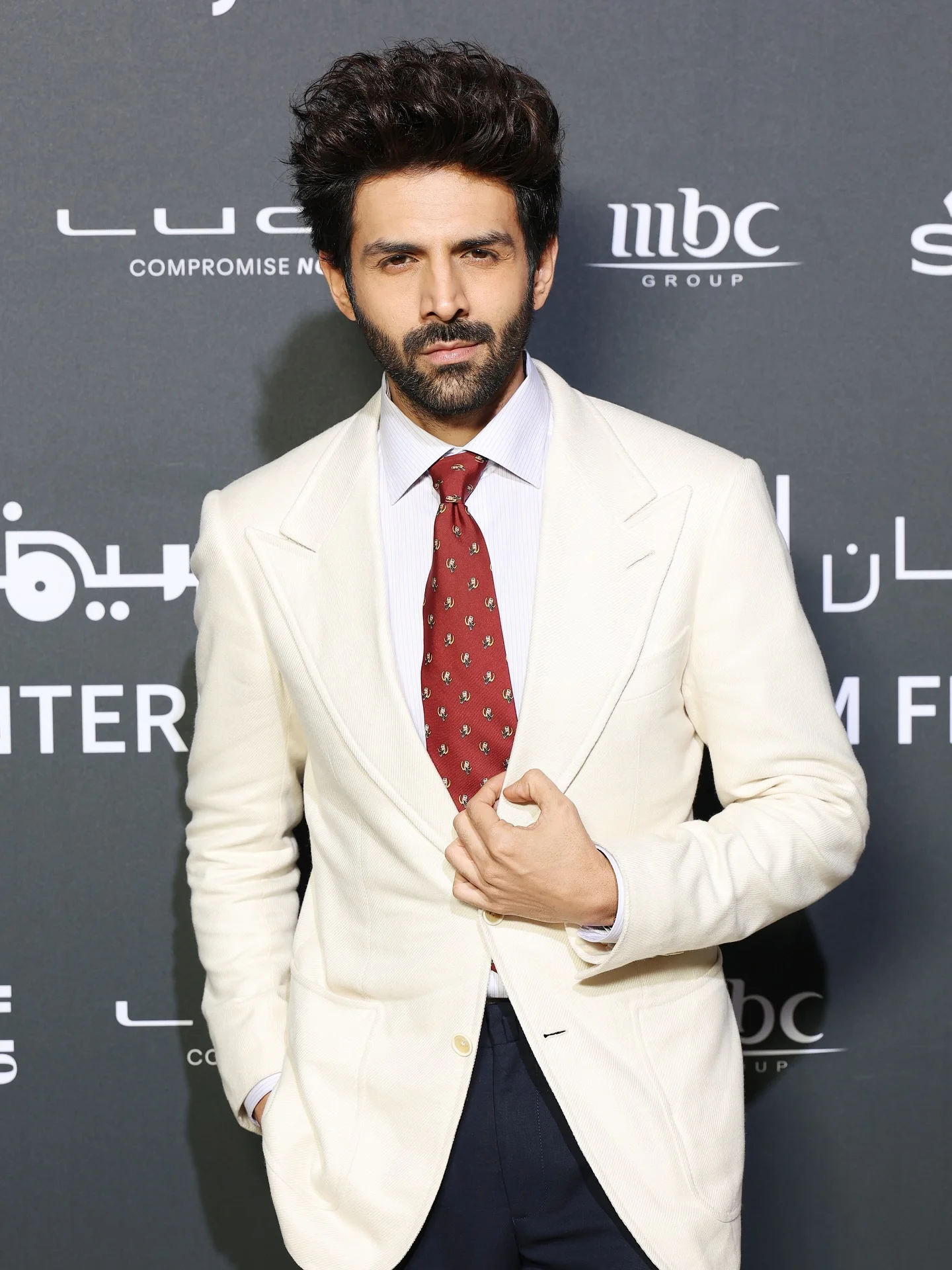 kartik aaryan education